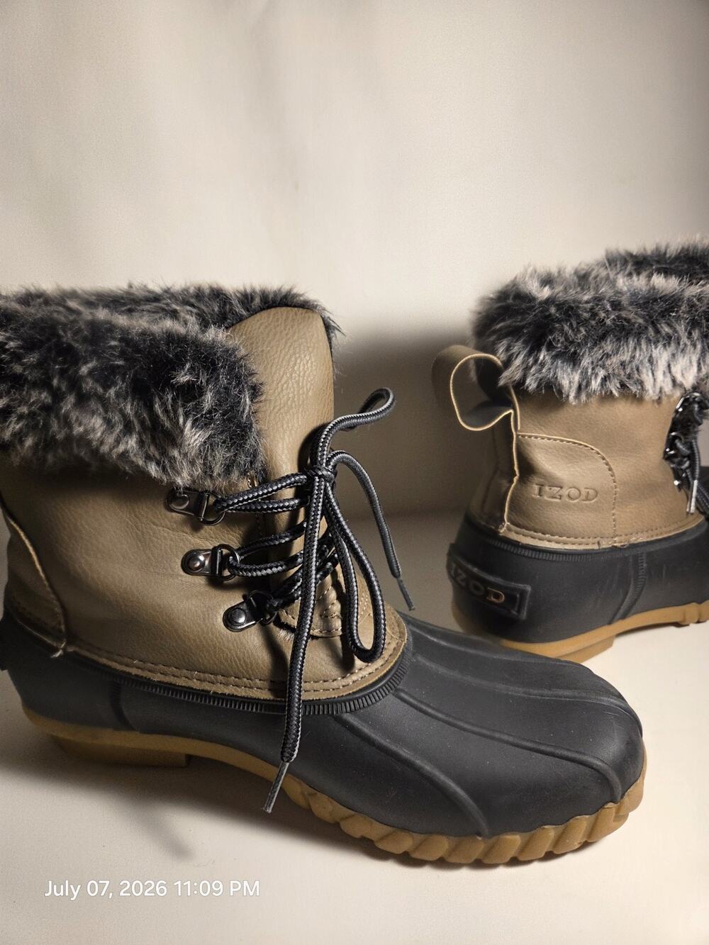 IZOD Men's Duck Boot US 7 Black/Tan Faux Fur Lined Lace-Up Ankle Rubber